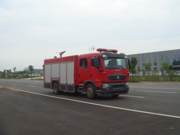 豪沃泡沫消防车5吨（国五）