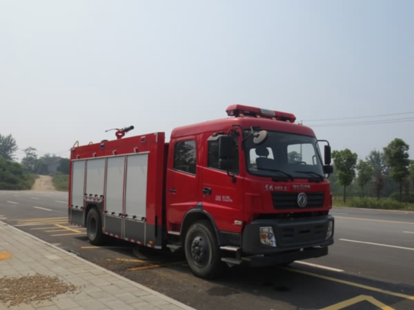 东风专用泡沫消防车6吨（国五）