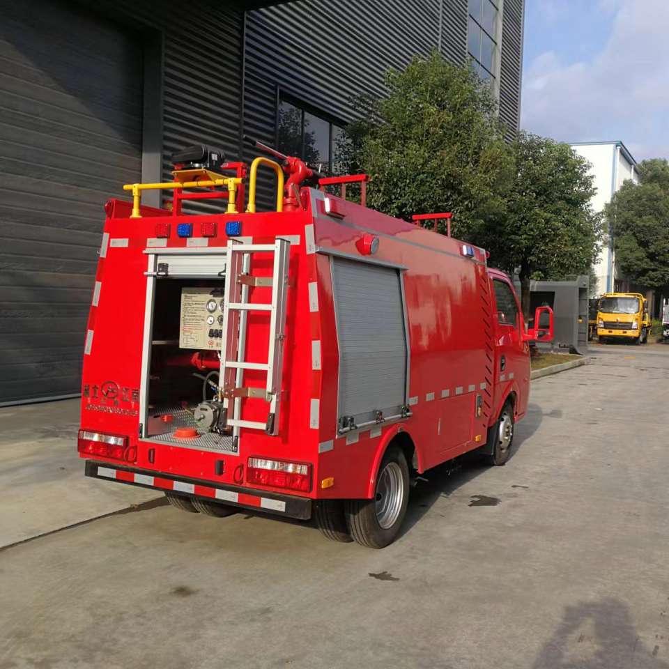 东风1吨小型水罐消防车